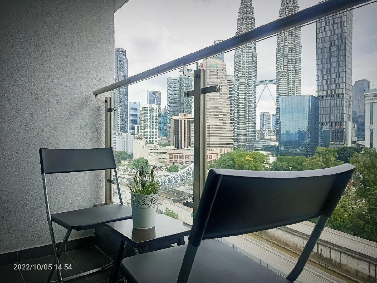 Legasi Kampung Baru Guest House By Rumahrehat Twin Tower View 쿠알라룸푸르 외부 사진